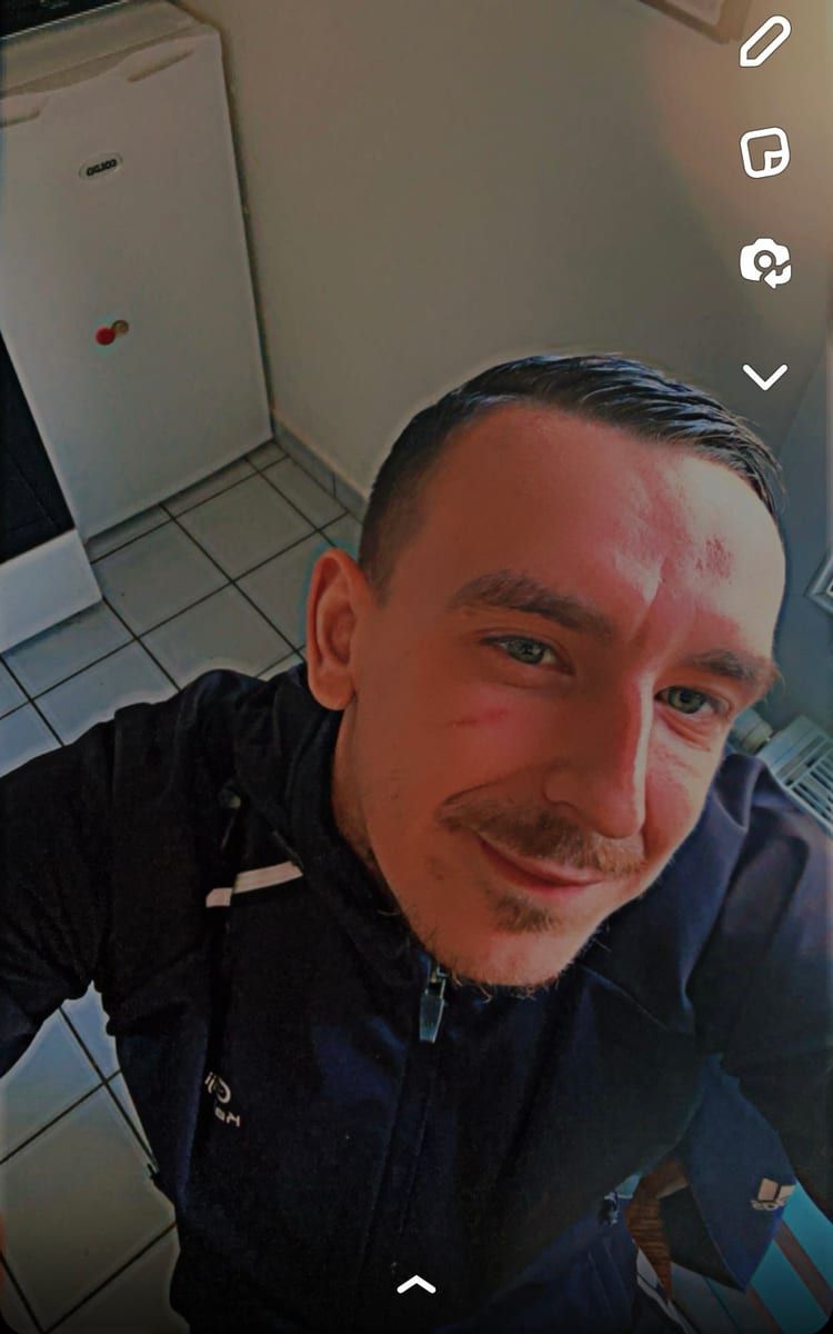 Profil von Elone